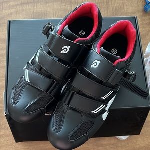 Peloton cycling shoes BRAND NEW